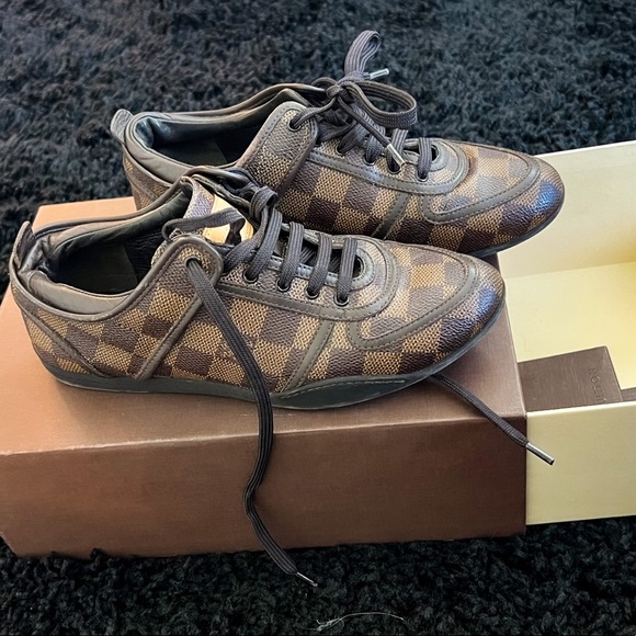 ‼️SOLD‼️ Louis Vuitton Damier Ebene Boogie Sneakers - Picture 2 of 8
